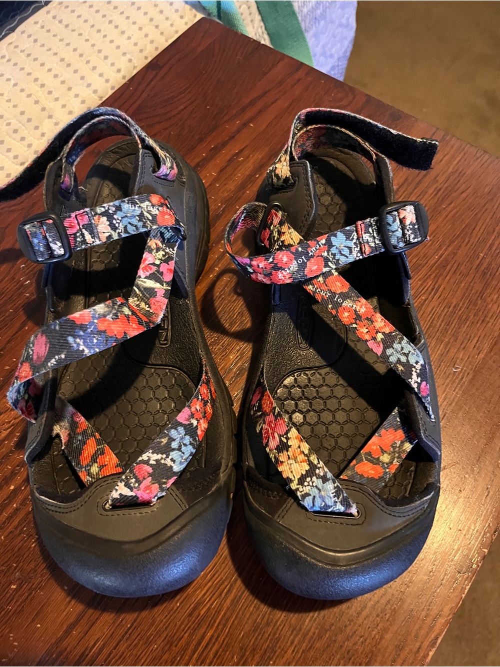 Women's Floral Strappy Outdoor Sandals - Black with Multicolor Floral Straps